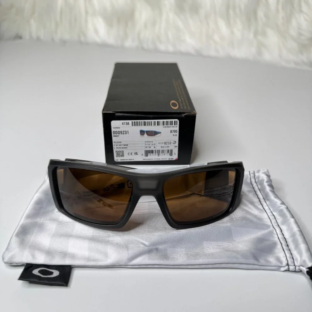 Oakley Men’s OO9231-1661 Heliostat Introspect Sunglasses